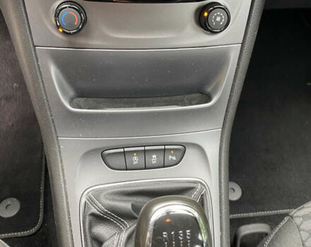 Белый Опель Астра, объемом двигателя 1.6 л и пробегом 221 тыс. км за 10600 $, фото 35 на Automoto.ua