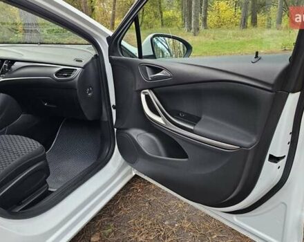 Опель Астра 2018 в Чернигове на Automoto.ua Белый Опель Астра, объемом двигателя 1.6 л и пробегом 248 тыс. км за 8999 $, фото 21 на Automoto.ua