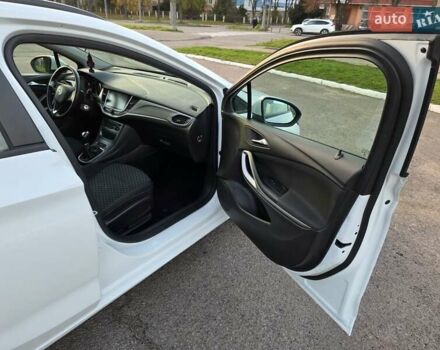 Белый Опель Астра, объемом двигателя 1.6 л и пробегом 178 тыс. км за 9999 $, фото 31 на Automoto.ua