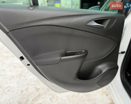 Білий Опель Астра, об'ємом двигуна 1.6 л та пробігом 151 тис. км за 11500 $, фото 43 на Automoto.ua