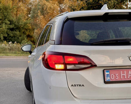 Белый Опель Астра, объемом двигателя 1.6 л и пробегом 205 тыс. км за 12795 $, фото 3 на Automoto.ua