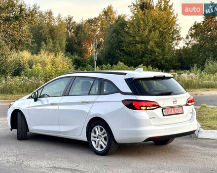 Белый Опель Астра, объемом двигателя 1.6 л и пробегом 205 тыс. км за 12795 $, фото 2 на Automoto.ua