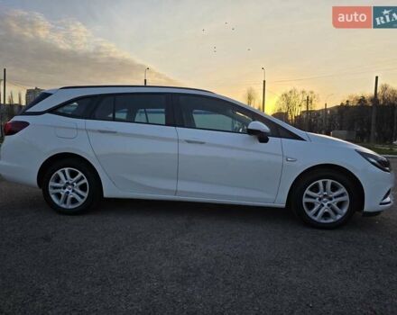 Белый Опель Астра, объемом двигателя 1.6 л и пробегом 178 тыс. км за 9999 $, фото 5 на Automoto.ua