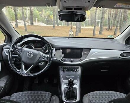 Опель Астра 2019 у Нетешине на Automoto.ua Білий Опель Астра, об'ємом двигуна 1.6 л та пробігом 212 тис. км за 11300 $, фото 2 на Automoto.ua
