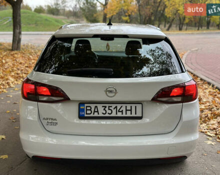 Опель Астра 2019 в Кропивницком (Кировограде) на Automoto.ua Белый Опель Астра, объемом двигателя 1.6 л и пробегом 217 тыс. км за 11500 $, фото 6 на Automoto.ua