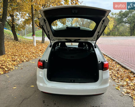 Опель Астра 2019 в Кропивницком (Кировограде) на Automoto.ua Белый Опель Астра, объемом двигателя 1.6 л и пробегом 217 тыс. км за 11500 $, фото 19 на Automoto.ua