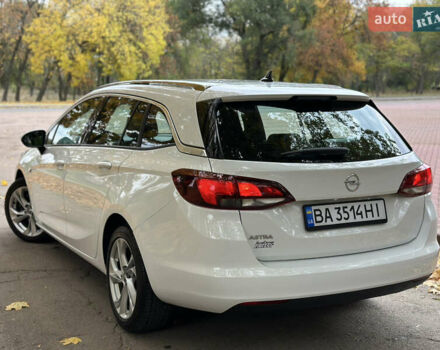 Опель Астра 2019 в Кропивницком (Кировограде) на Automoto.ua Белый Опель Астра, объемом двигателя 1.6 л и пробегом 217 тыс. км за 11500 $, фото 10 на Automoto.ua