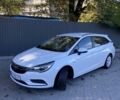 Опель Астра 2019 в Хмельницком на Automoto.ua Белый Опель Астра, объемом двигателя 1.6 л и пробегом 129 тыс. км за 10500 $, фото 1 на Automoto.ua