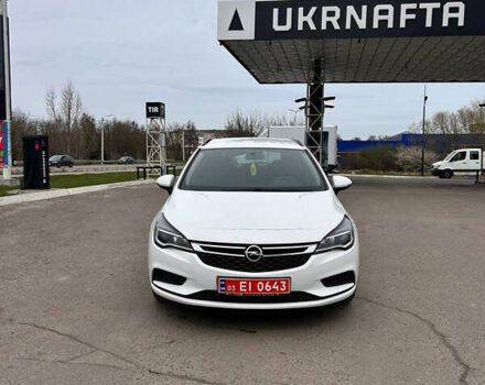 Белый Опель Астра, объемом двигателя 1.6 л и пробегом 195 тыс. км за 9899 $, фото 4 на Automoto.ua