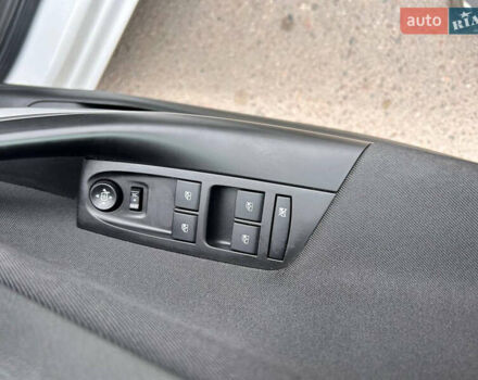 Белый Опель Астра, объемом двигателя 1.6 л и пробегом 195 тыс. км за 9899 $, фото 19 на Automoto.ua