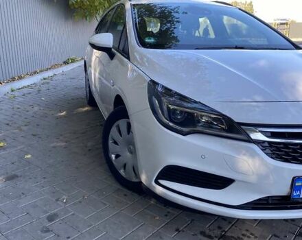 Опель Астра 2019 в Хмельницком на Automoto.ua Белый Опель Астра, объемом двигателя 1.6 л и пробегом 129 тыс. км за 10500 $, фото 4 на Automoto.ua