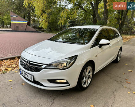 Опель Астра 2019 в Кропивницком (Кировограде) на Automoto.ua Белый Опель Астра, объемом двигателя 1.6 л и пробегом 217 тыс. км за 11500 $, фото 2 на Automoto.ua