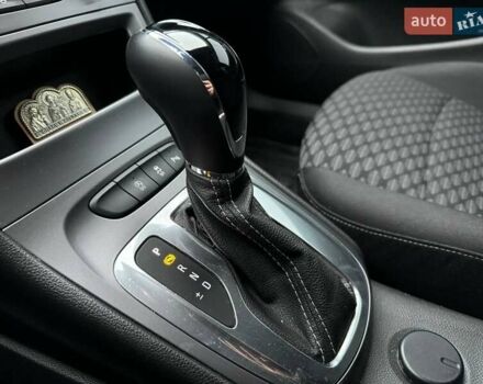 Белый Опель Астра, объемом двигателя 1.5 л и пробегом 130 тыс. км за 12990 $, фото 21 на Automoto.ua