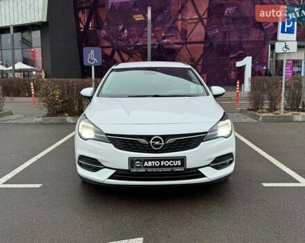 Белый Опель Астра, объемом двигателя 1.5 л и пробегом 130 тыс. км за 12990 $, фото 2 на Automoto.ua