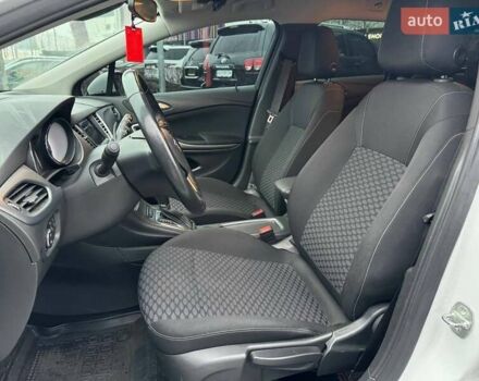 Белый Опель Астра, объемом двигателя 1.5 л и пробегом 130 тыс. км за 12990 $, фото 7 на Automoto.ua