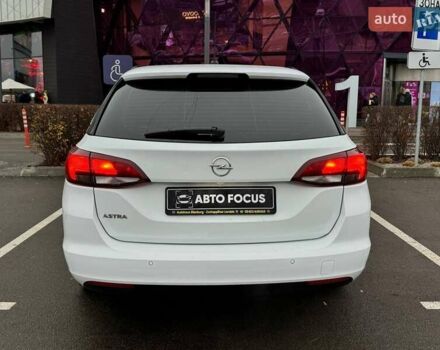 Белый Опель Астра, объемом двигателя 1.5 л и пробегом 130 тыс. км за 12990 $, фото 5 на Automoto.ua
