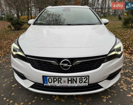 Белый Опель Астра, объемом двигателя 1.5 л и пробегом 196 тыс. км за 12400 $, фото 4 на Automoto.ua