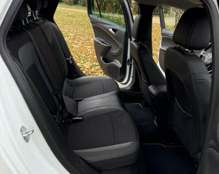 Белый Опель Астра, объемом двигателя 1.5 л и пробегом 196 тыс. км за 12400 $, фото 53 на Automoto.ua