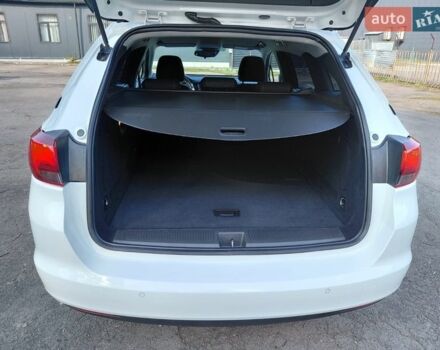 Білий Опель Астра, об'ємом двигуна 1.5 л та пробігом 115 тис. км за 13299 $, фото 24 на Automoto.ua