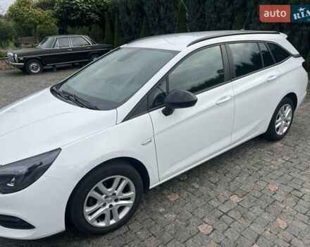 Белый Опель Астра, объемом двигателя 1.5 л и пробегом 228 тыс. км за 11900 $, фото 2 на Automoto.ua