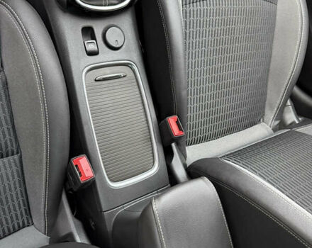 Белый Опель Астра, объемом двигателя 1.5 л и пробегом 196 тыс. км за 12400 $, фото 36 на Automoto.ua