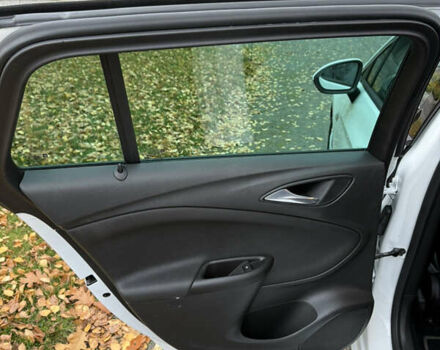 Белый Опель Астра, объемом двигателя 1.5 л и пробегом 196 тыс. км за 12400 $, фото 39 на Automoto.ua