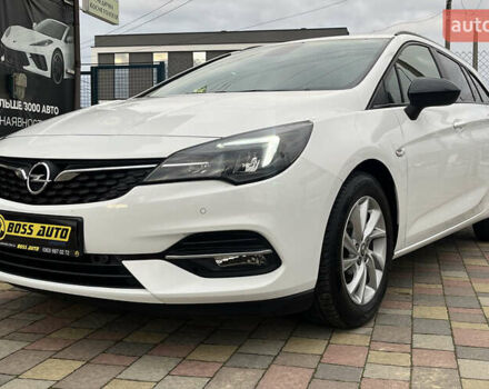 Белый Опель Астра, объемом двигателя 1.5 л и пробегом 115 тыс. км за 14600 $, фото 2 на Automoto.ua
