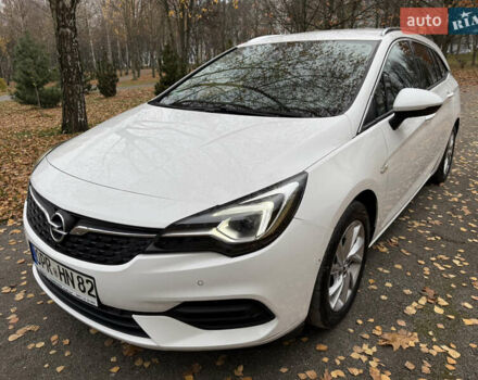 Белый Опель Астра, объемом двигателя 1.5 л и пробегом 196 тыс. км за 12400 $, фото 2 на Automoto.ua