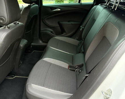 Белый Опель Астра, объемом двигателя 1.5 л и пробегом 196 тыс. км за 12400 $, фото 41 на Automoto.ua