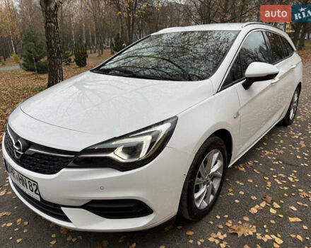 Белый Опель Астра, объемом двигателя 1.5 л и пробегом 196 тыс. км за 12400 $, фото 1 на Automoto.ua