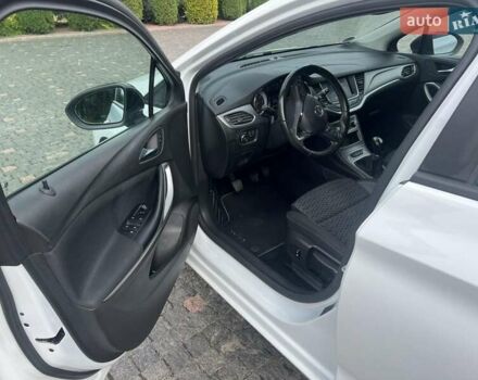 Белый Опель Астра, объемом двигателя 1.5 л и пробегом 228 тыс. км за 11900 $, фото 4 на Automoto.ua