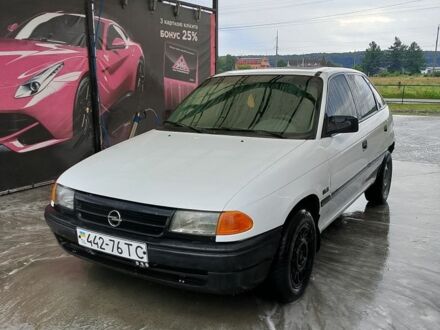 Опель Астра 1991 в Червонограде на Automoto.ua Белый Опель Астра, объемом двигателя 1.7 л и пробегом 433 тыс. км за 1899 $, фото 1 на Automoto.ua