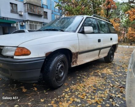 Белый Опель Астра, объемом двигателя 1.8 л и пробегом 243 тыс. км за 500 $, фото 1 на Automoto.ua