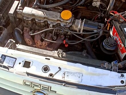 Белый Опель Астра, объемом двигателя 1.6 л и пробегом 0 тыс. км за 1450 $, фото 1 на Automoto.ua