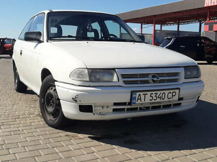 Белый Опель Астра, объемом двигателя 0 л и пробегом 329 тыс. км за 1700 $, фото 1 на Automoto.ua