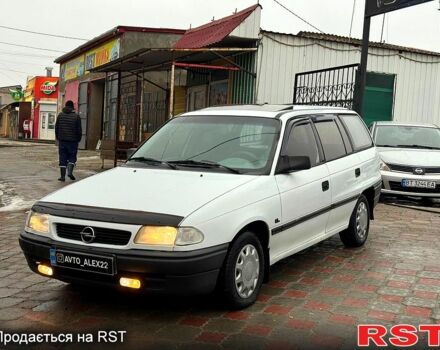 Белый Опель Астра, объемом двигателя 1.4 л и пробегом 350 тыс. км за 1899 $, фото 1 на Automoto.ua