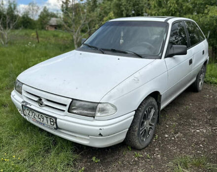Белый Опель Астра, объемом двигателя 1.7 л и пробегом 300 тыс. км за 1600 $, фото 1 на Automoto.ua