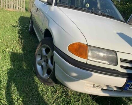 Белый Опель Астра, объемом двигателя 1.8 л и пробегом 320 тыс. км за 1999 $, фото 1 на Automoto.ua