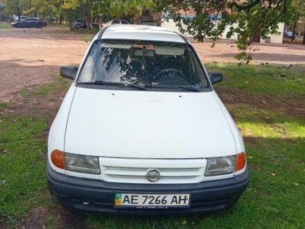 Опель Астра 1993 в Кривом Роге на Automoto.ua Белый Опель Астра, объемом двигателя 0 л и пробегом 360 тыс. км за 1300 $, фото 1 на Automoto.ua