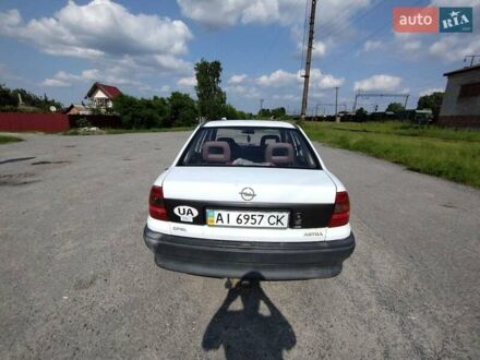 Опель Астра 1993 у Житомирі на Automoto.ua Білий Опель Астра, об'ємом двигуна 1.4 л та пробігом 250 тис. км за 425 $, фото 1 на Automoto.ua
