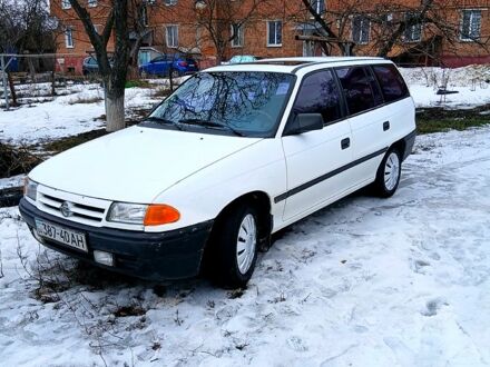 Білий Опель Астра, об'ємом двигуна 1.4 л та пробігом 377 тис. км за 1499 $, фото 1 на Automoto.ua