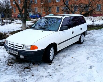 Белый Опель Астра, объемом двигателя 1.4 л и пробегом 377 тыс. км за 1499 $, фото 1 на Automoto.ua