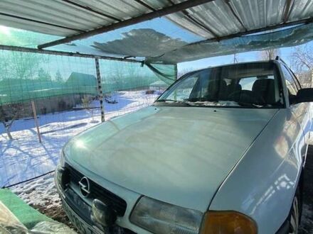 Білий Опель Астра, об'ємом двигуна 1.6 л та пробігом 140 тис. км за 2300 $, фото 1 на Automoto.ua