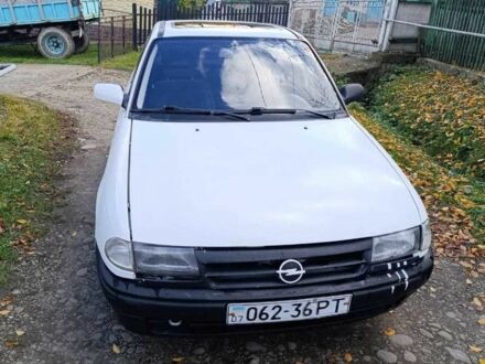 Опель Астра 1994 в Калуше на Automoto.ua Белый Опель Астра, объемом двигателя 1.6 л и пробегом 295 тыс. км за 1400 $, фото 1 на Automoto.ua