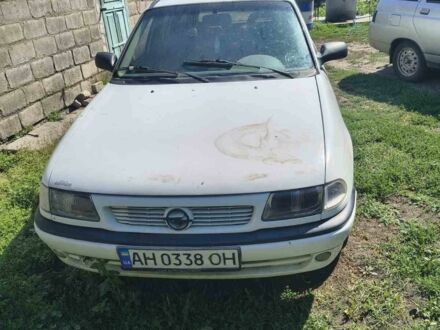 Білий Опель Астра, об'ємом двигуна 1.7 л та пробігом 250 тис. км за 699 $, фото 1 на Automoto.ua
