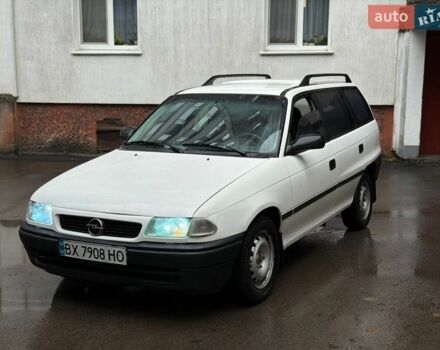 Білий Опель Астра, об'ємом двигуна 1.4 л та пробігом 190 тис. км за 1150 $, фото 1 на Automoto.ua