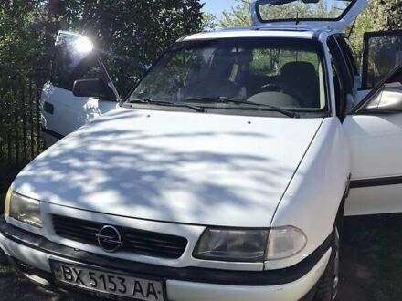 Опель Астра 1995 в Хмельницком на Automoto.ua Белый Опель Астра, объемом двигателя 1.7 л и пробегом 374 тыс. км за 2200 $, фото 1 на Automoto.ua