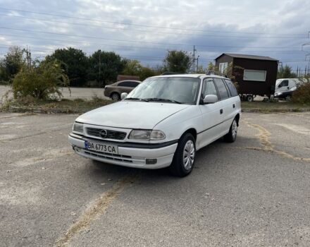 Белый Опель Астра, объемом двигателя 0 л и пробегом 350 тыс. км за 1000 $, фото 1 на Automoto.ua