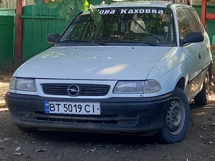 Белый Опель Астра, объемом двигателя 0 л и пробегом 600 тыс. км за 1400 $, фото 1 на Automoto.ua