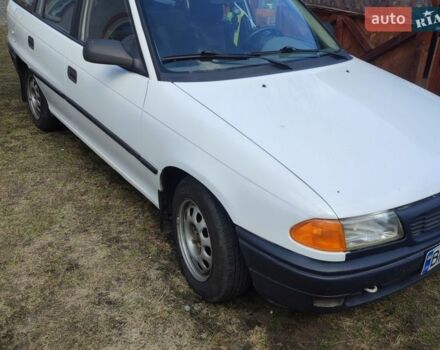 Белый Опель Астра, объемом двигателя 1.4 л и пробегом 318 тыс. км за 1900 $, фото 1 на Automoto.ua